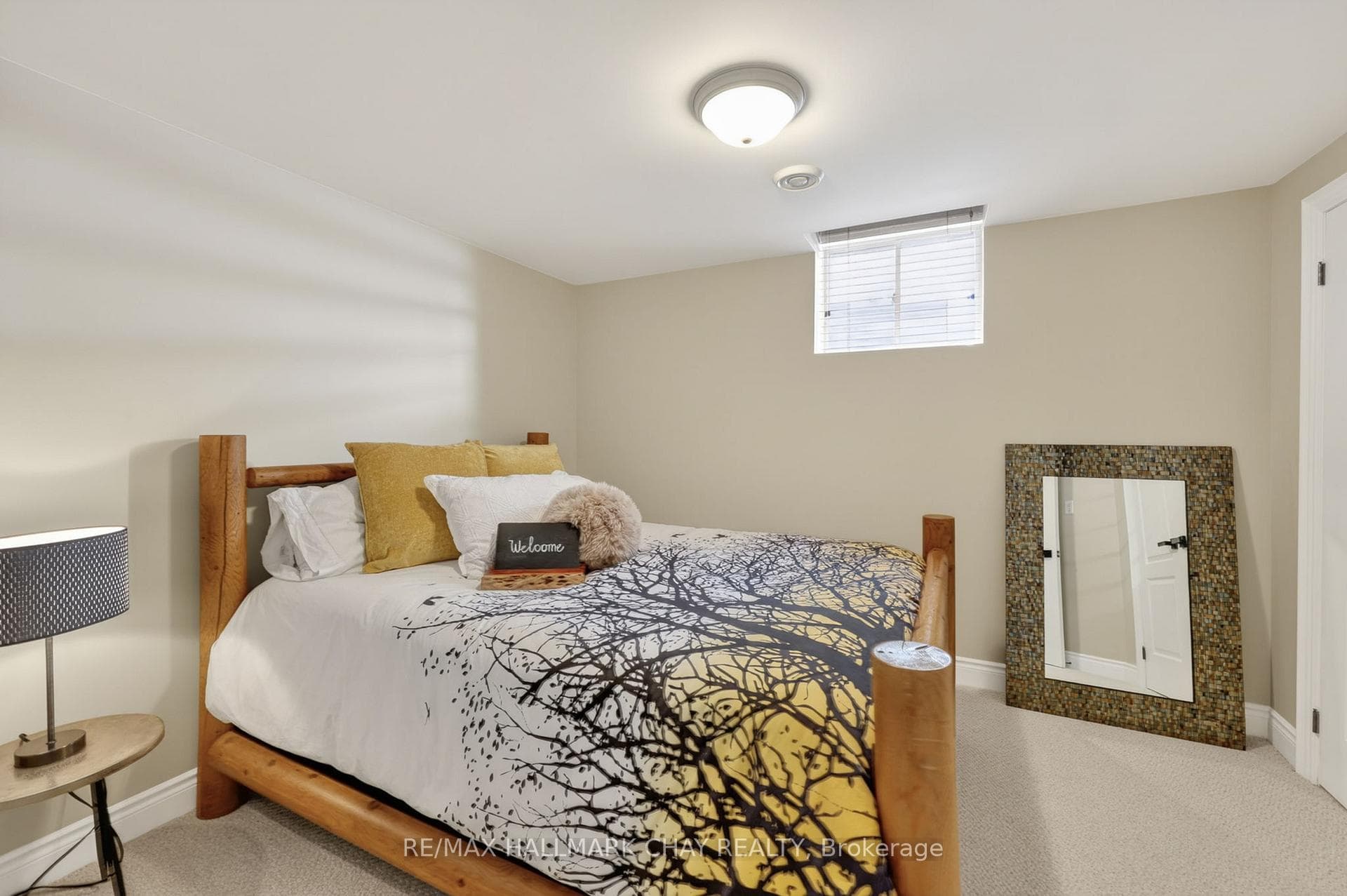 25 Laddie Lane photo 35