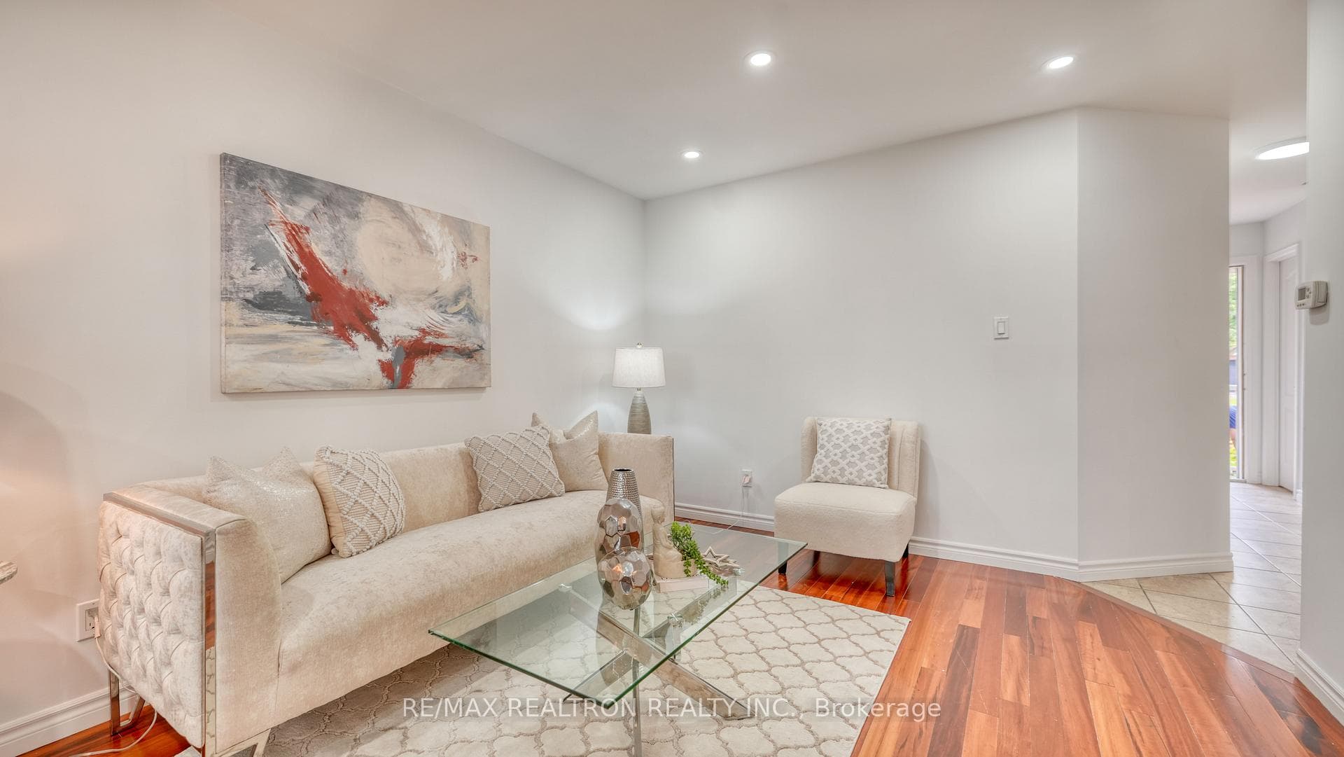 42 Mccullock Crescent photo 10