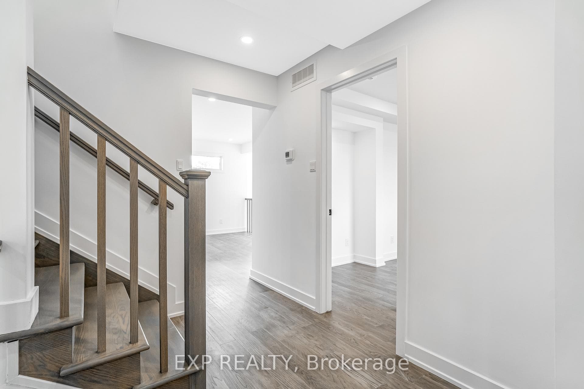 489 Duvernay Drive photo 21