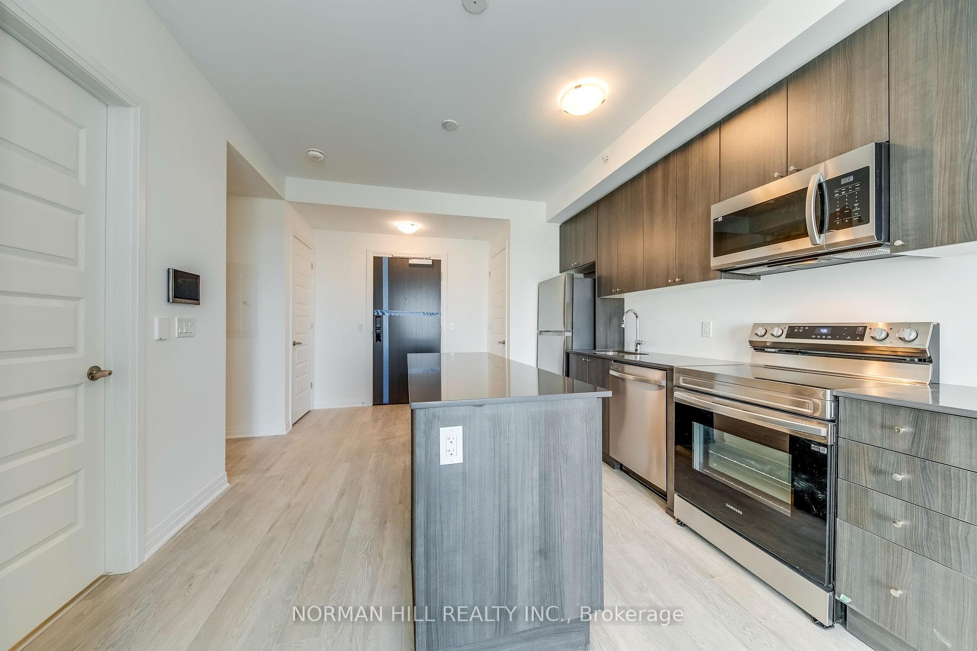 490 Gordon Krantz Avenue Unit 422 photo 17