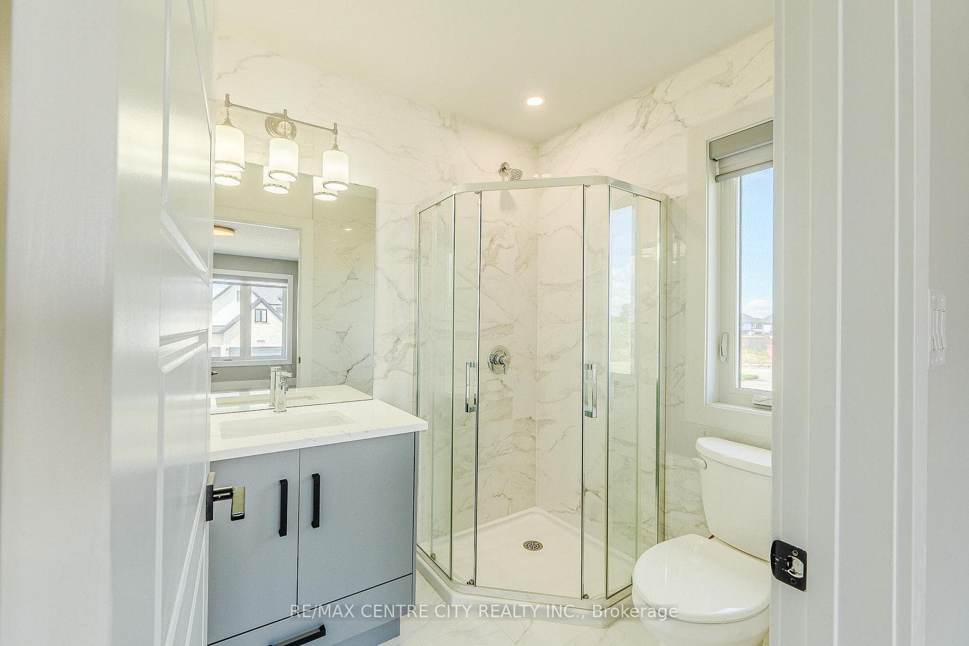 7290 Silver Creek Circle photo 40