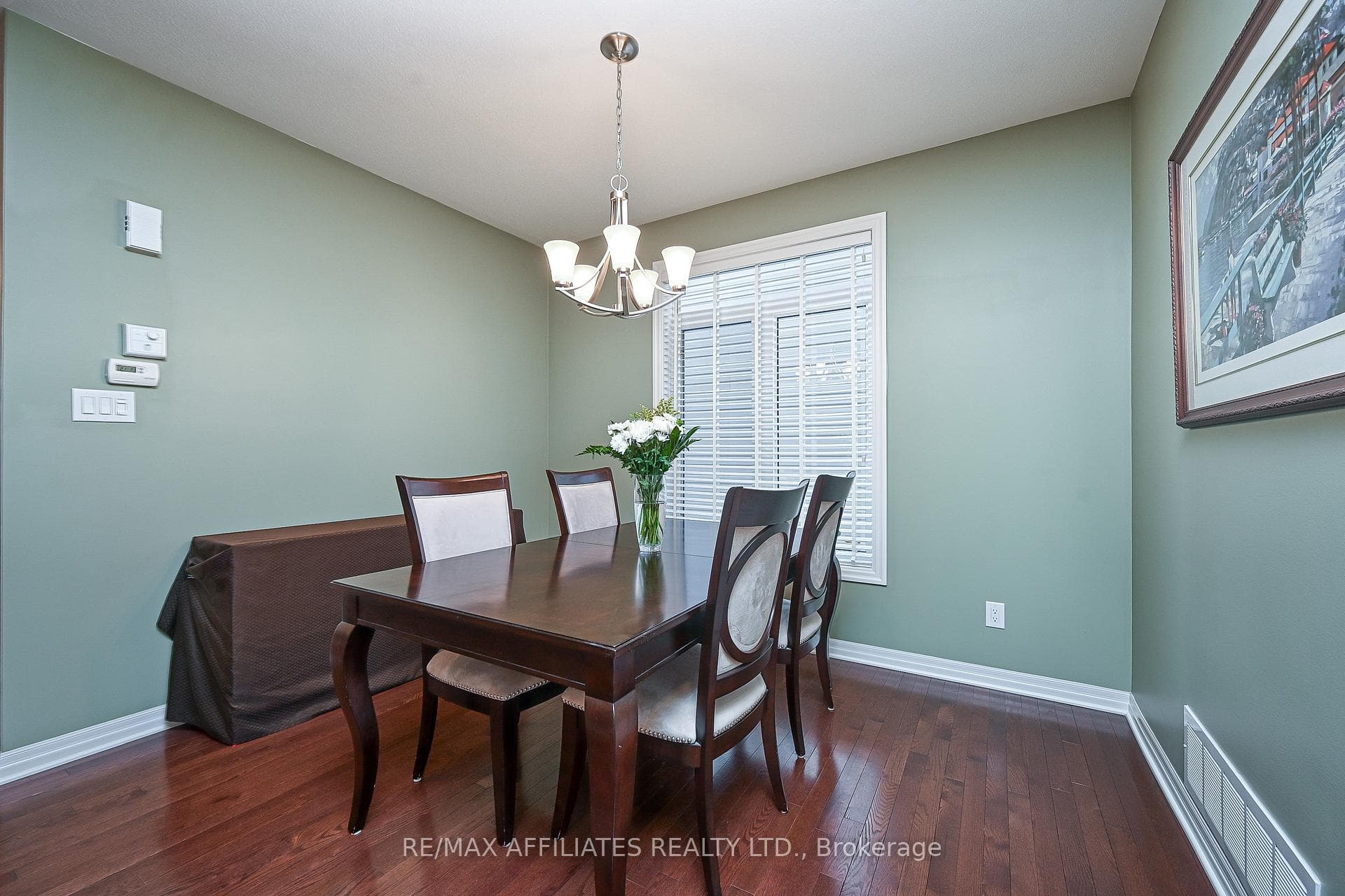 951 Rotary Way photo 4