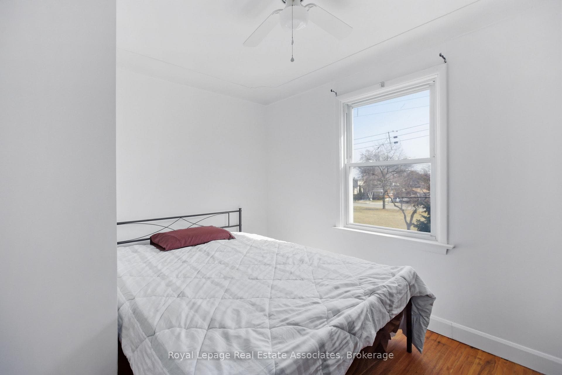 289 Strathearne Avenue photo 14