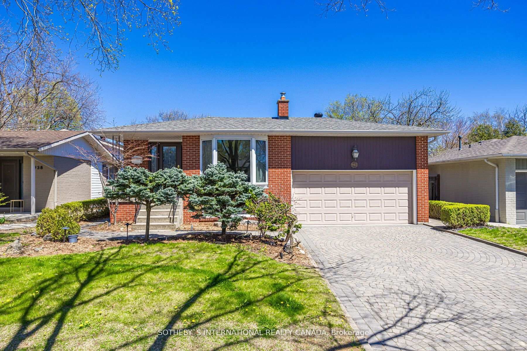 942 Fletcher Valley Crescent Unit Bsmnt photo 1