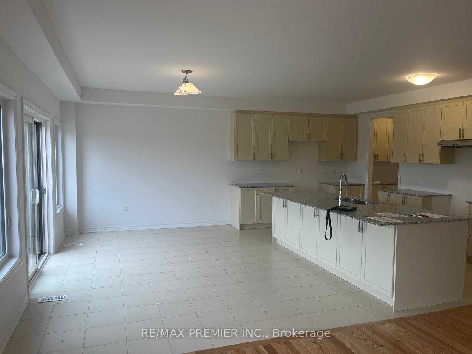 103 Morgan Avenue photo 3