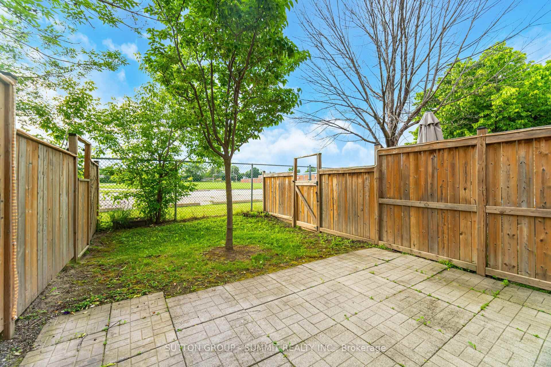Private backyard, fully fenced