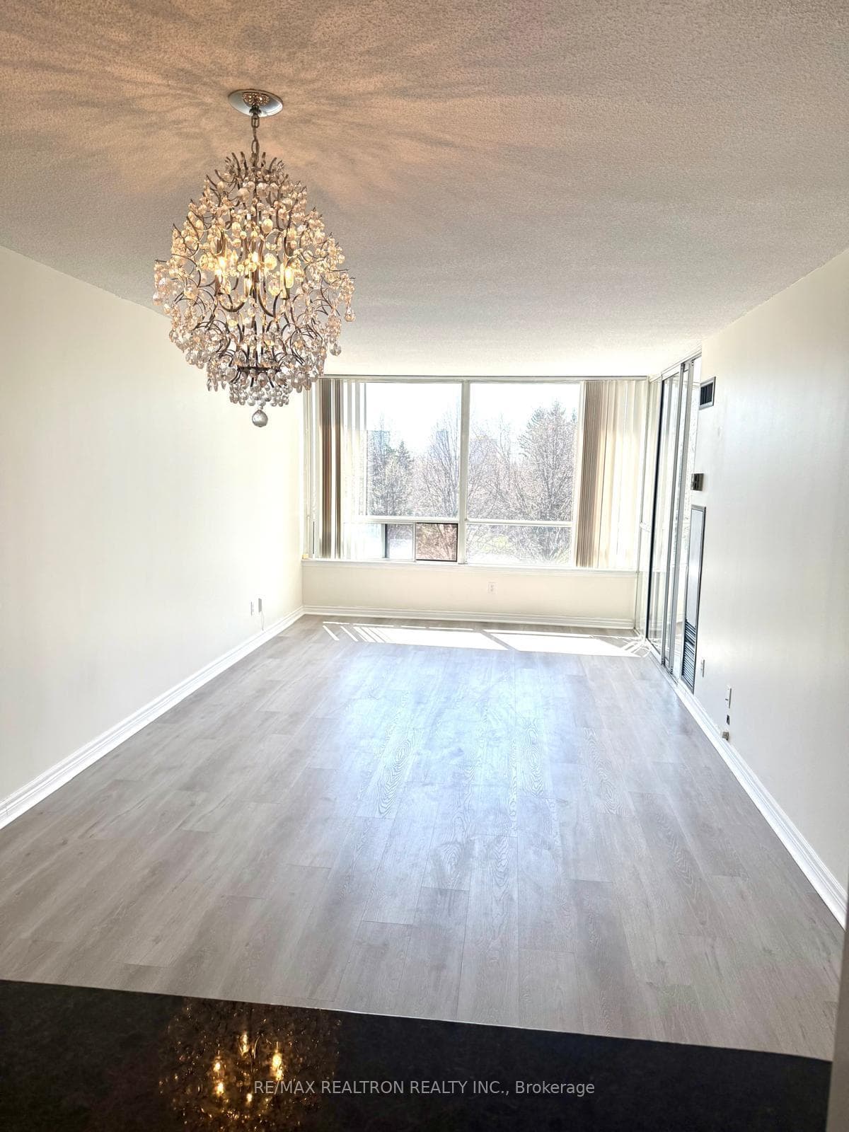 1131 Steeles Avenue Unit 407 photo 7