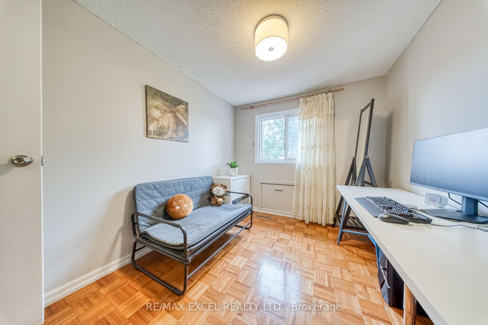 17 Sadlee Cove Crescent photo 22