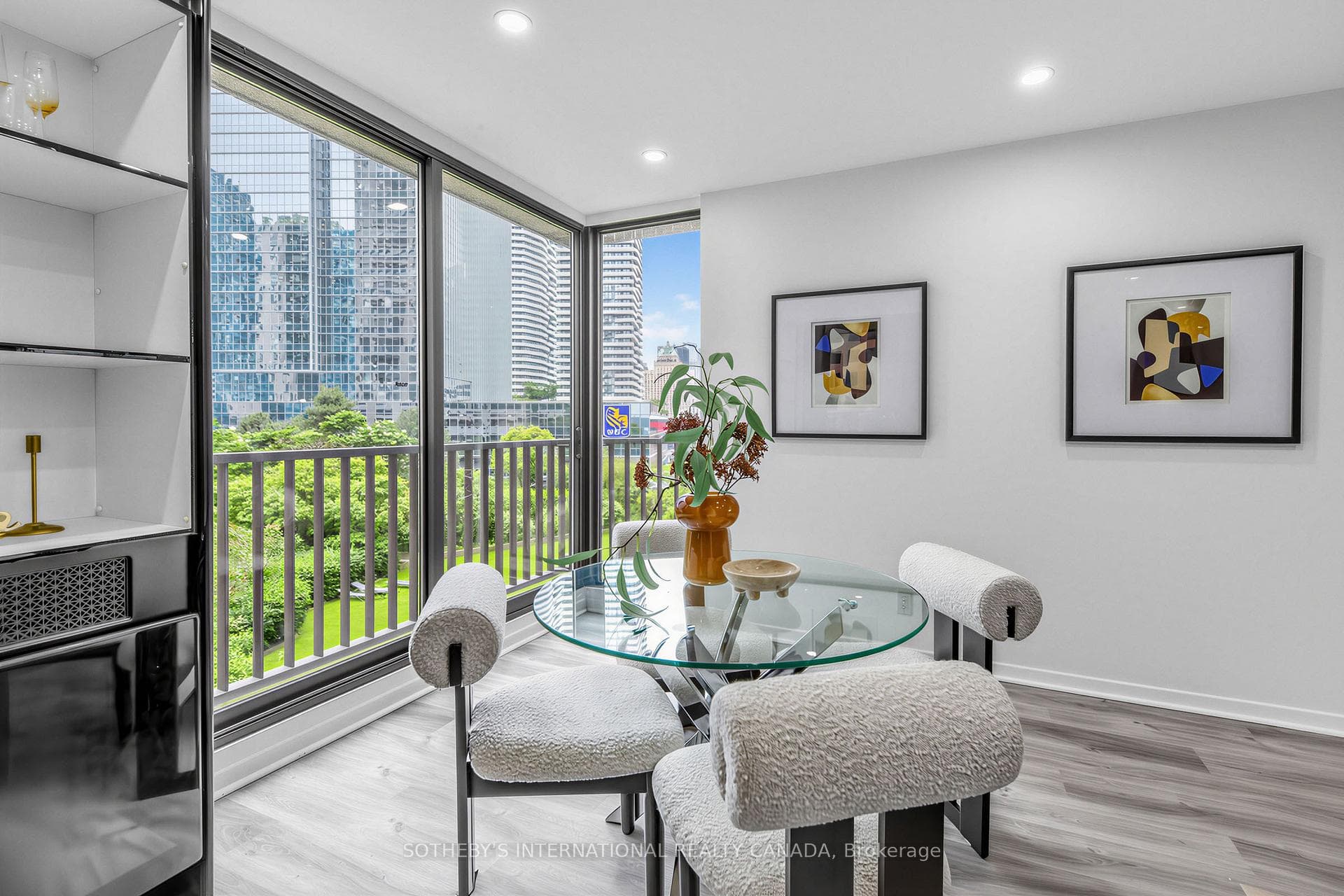 33 Harbour Square Unit 1008 photo 17