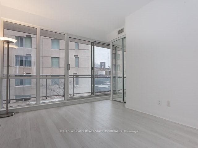 220 Victoria Street Unit 707 photo 12