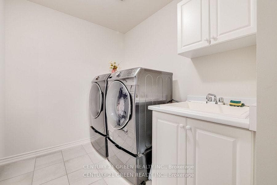 86 Colville Place photo 34