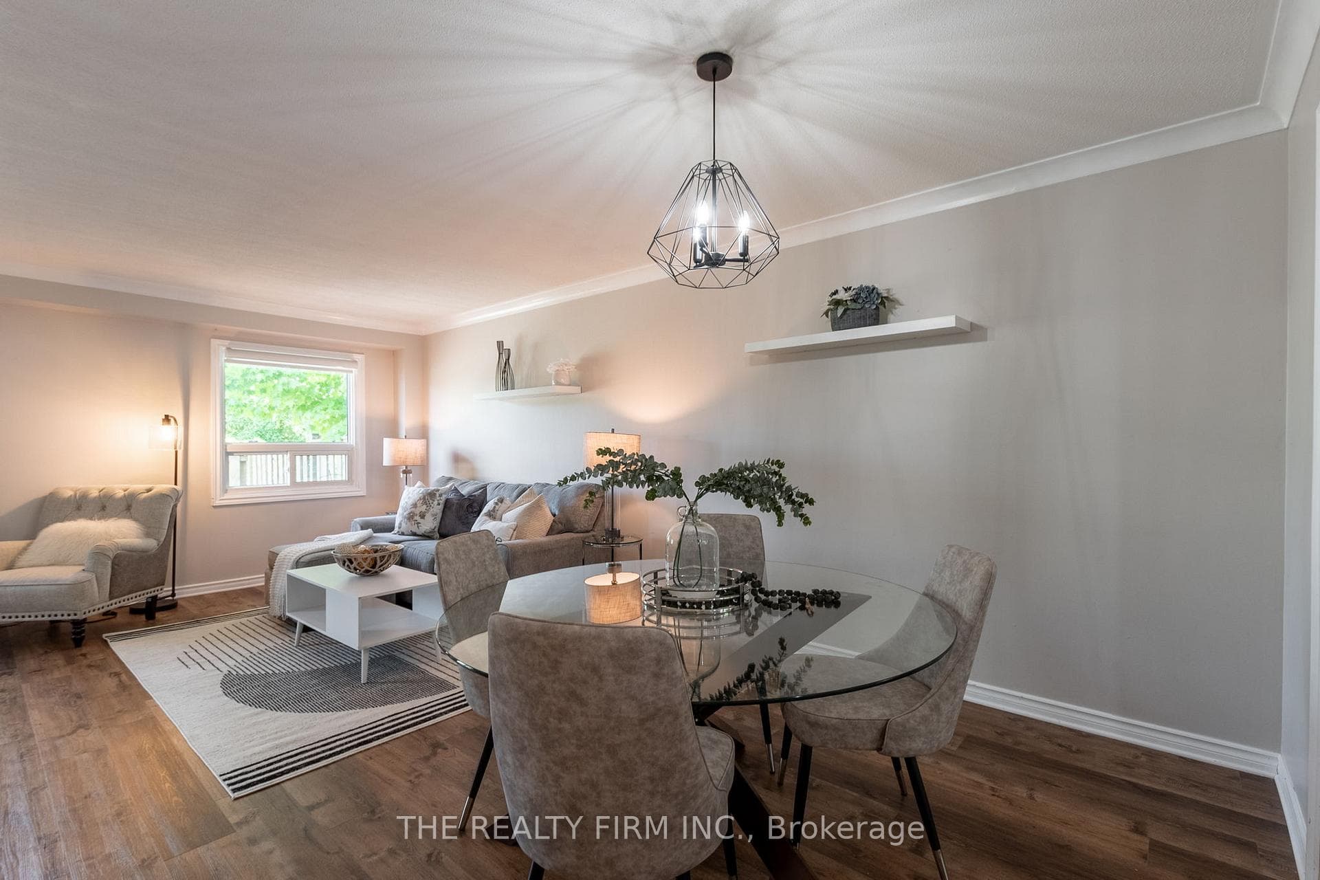 669 Osgoode Drive Unit 4 photo 10