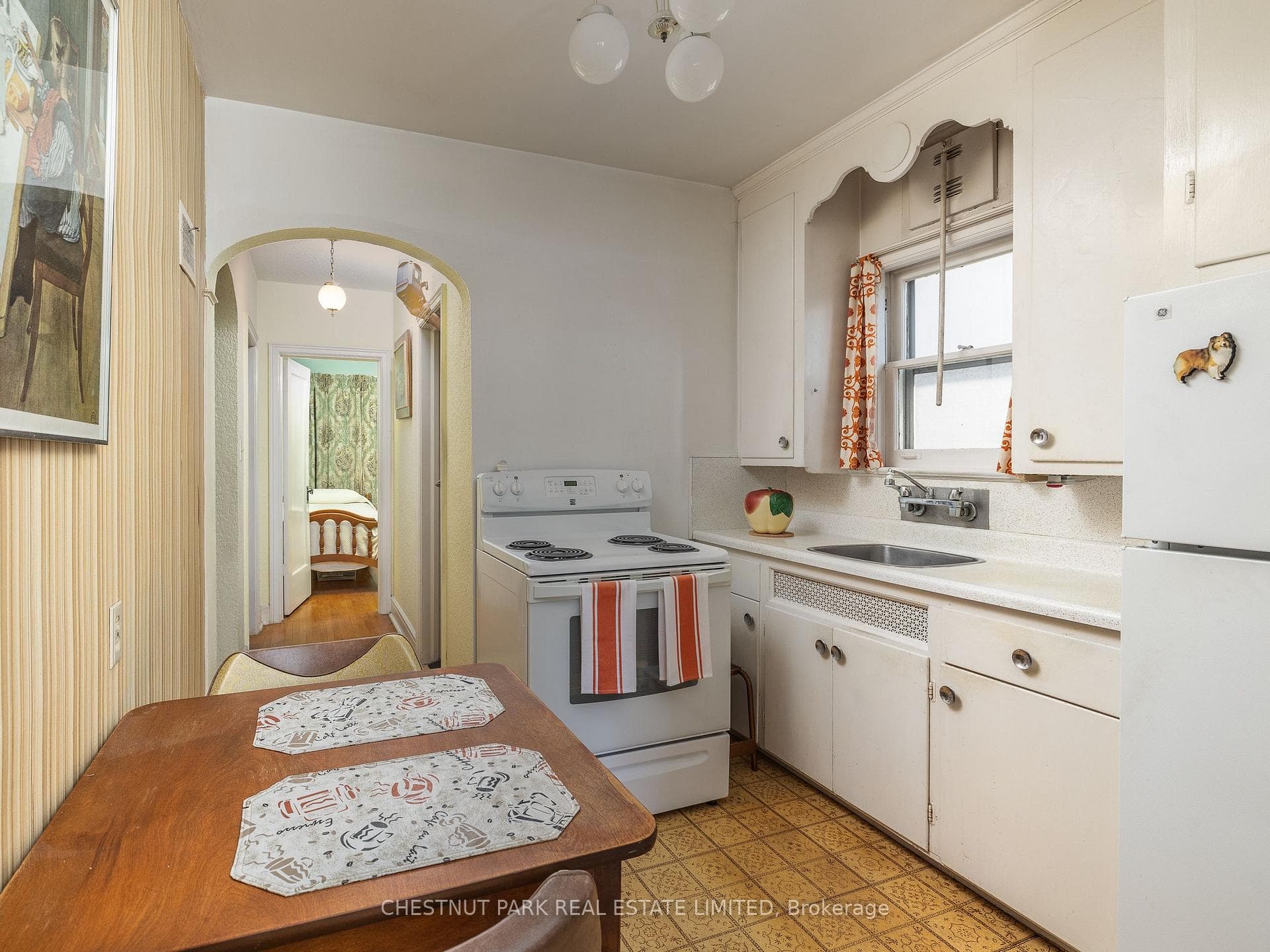 80 Vanderhoof Avenue photo 8