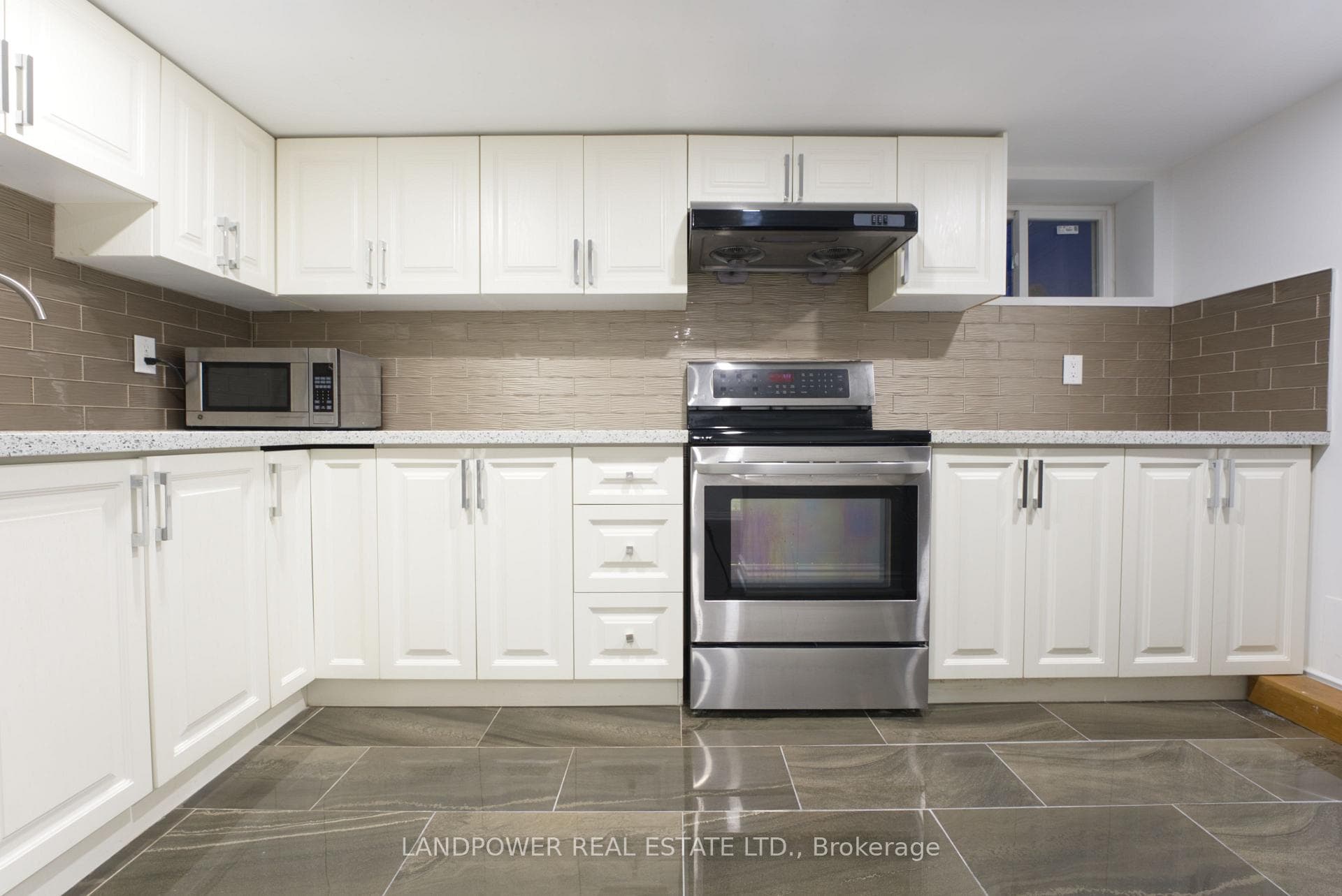 24 Dewey Drive photo 31