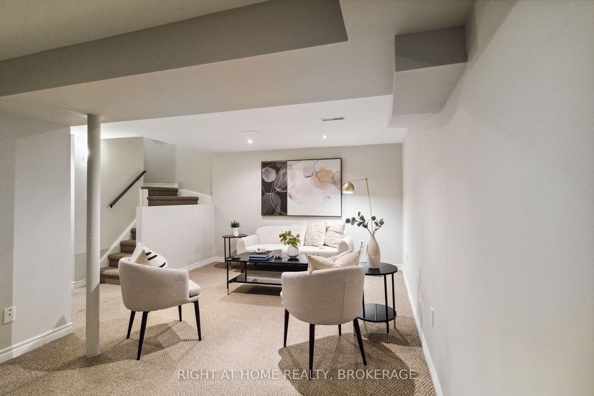 12 Thatcher Court photo 19