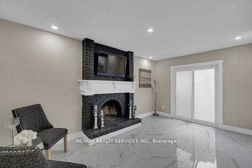 47 Tanager Square photo 13