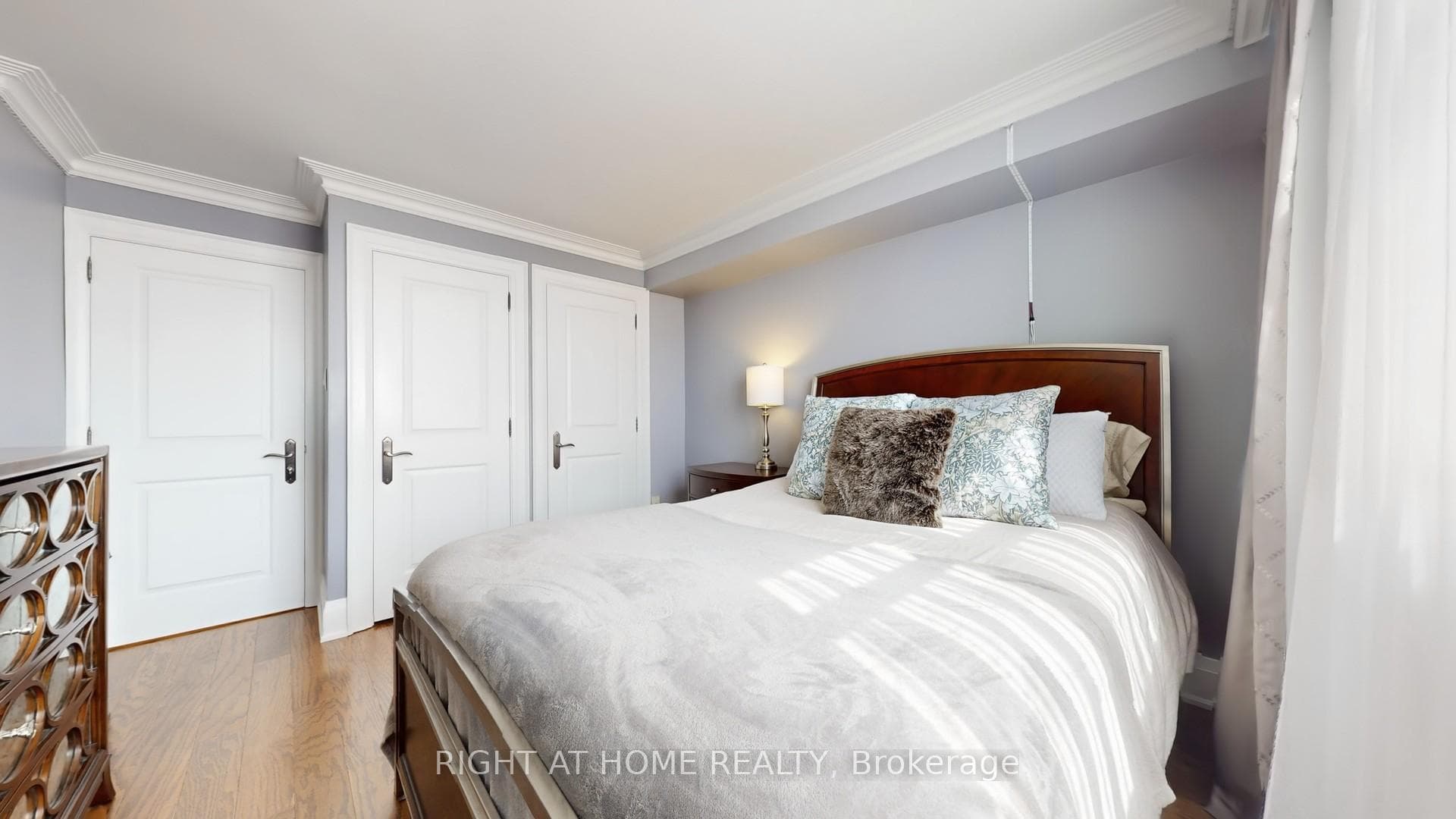 100 Antibes Drive Unit 2805 photo 31
