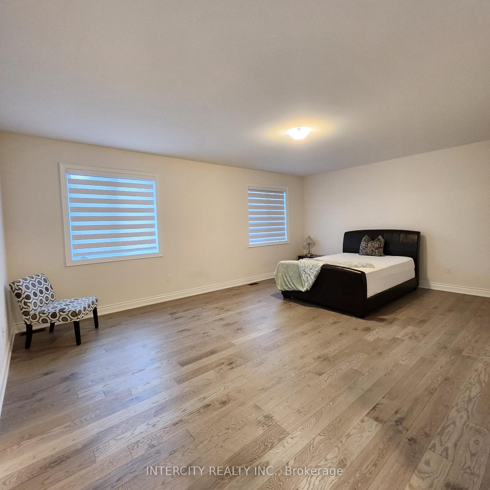 60 Deerhaven Crescent photo 7