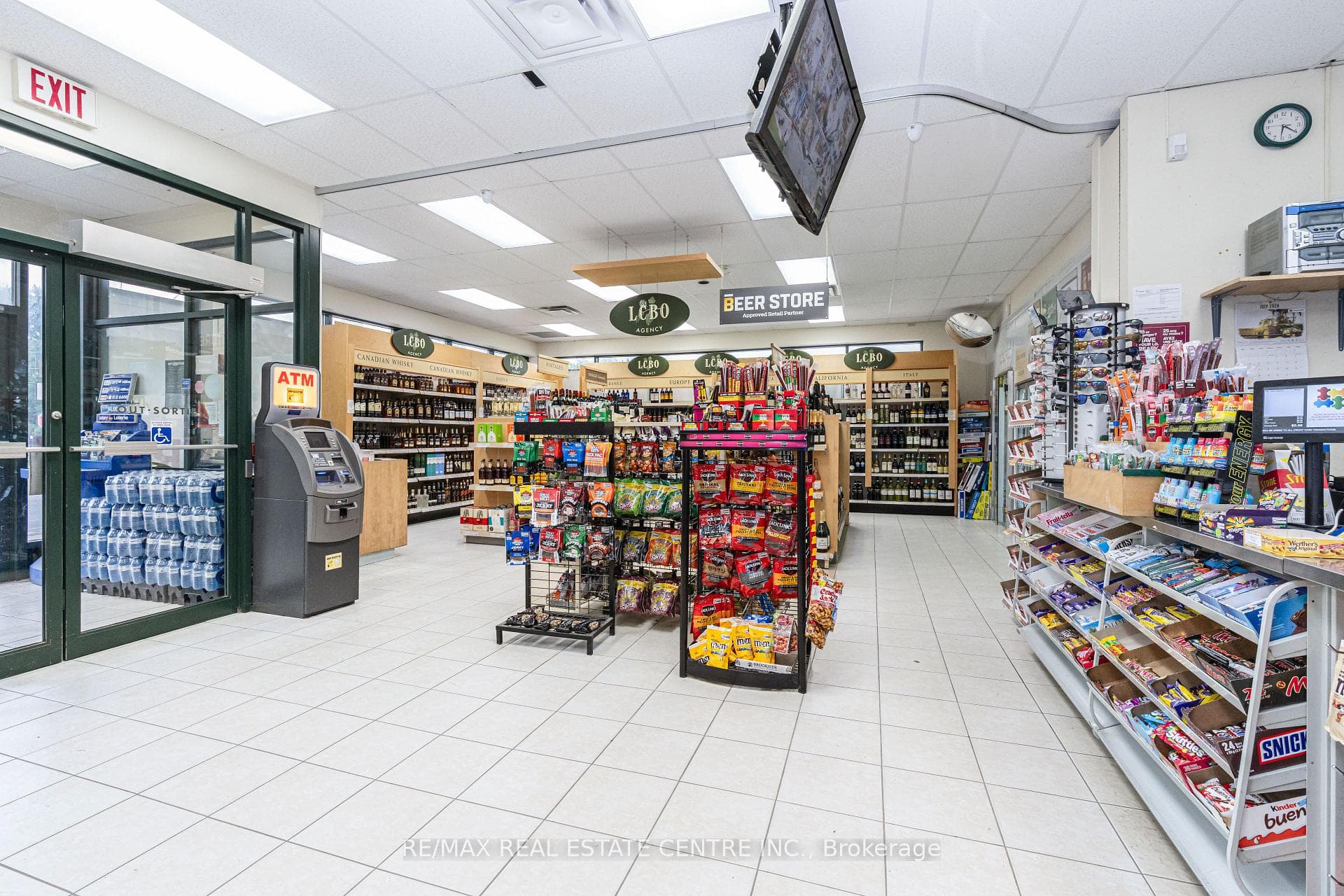 937002 Airport Road photo 9