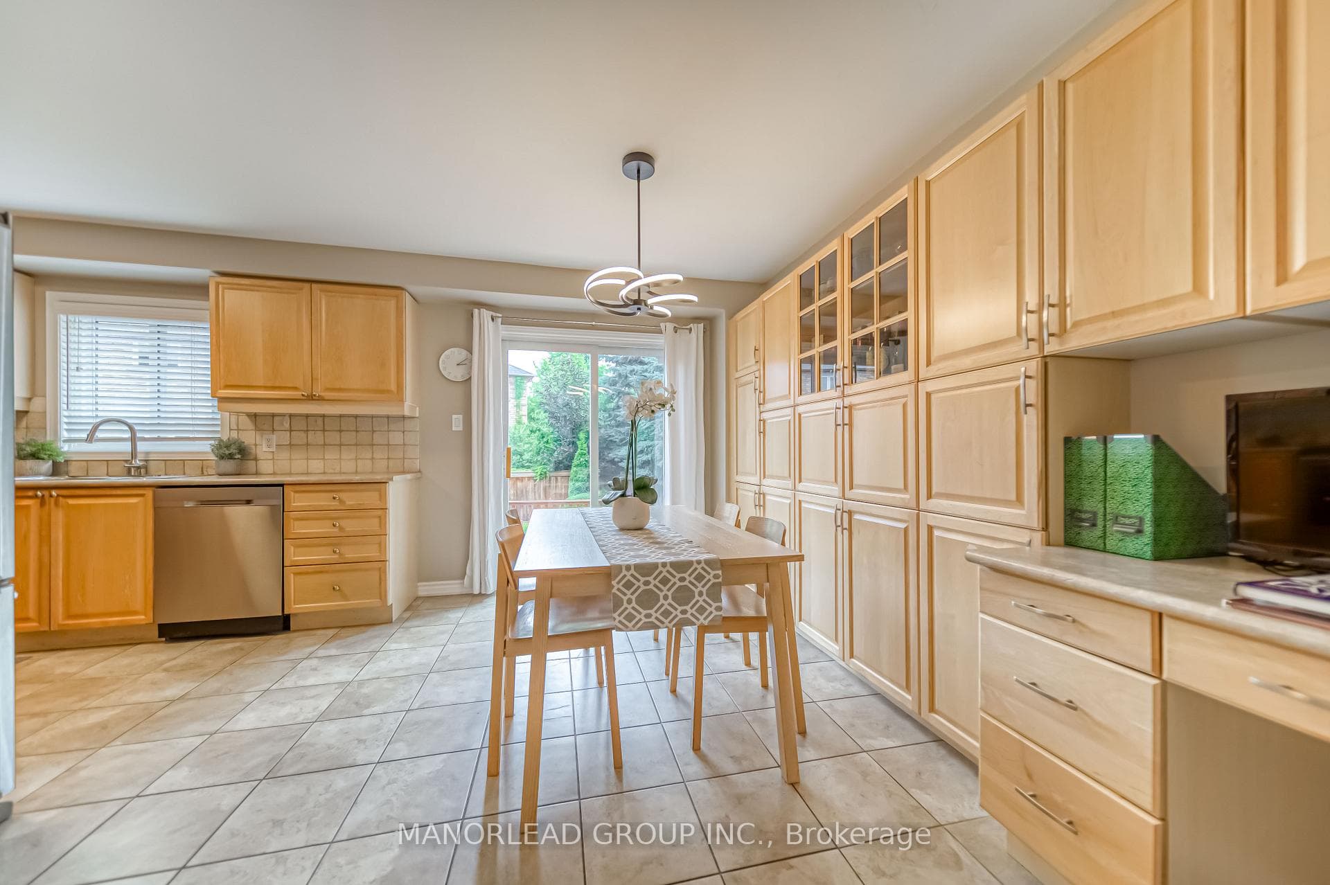 27 Opera Place photo 16