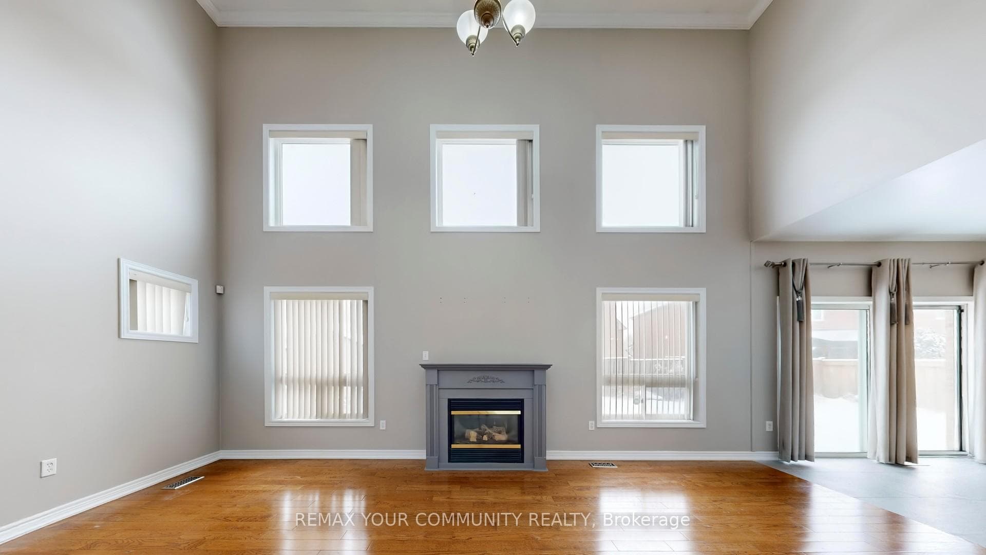 8 Westacott Avenue photo 4