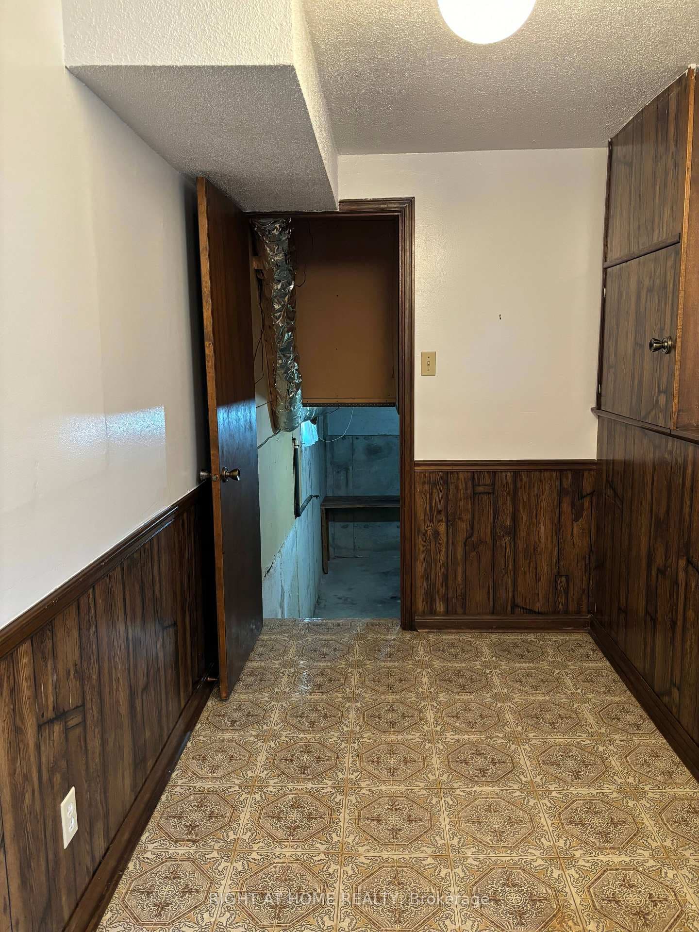 9 John Lindsay Court photo 21