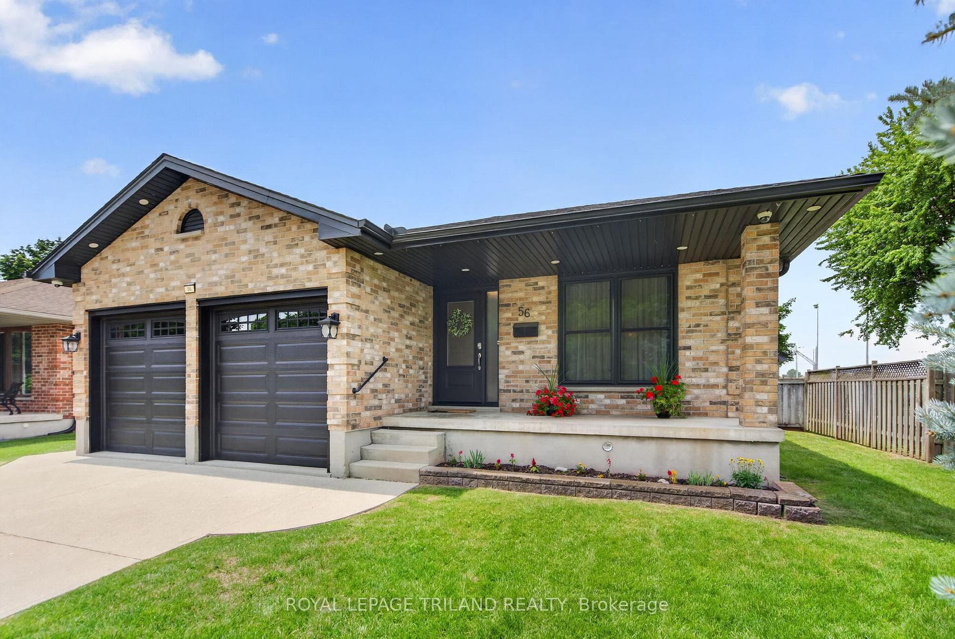 56 Parkview Crescent photo 2