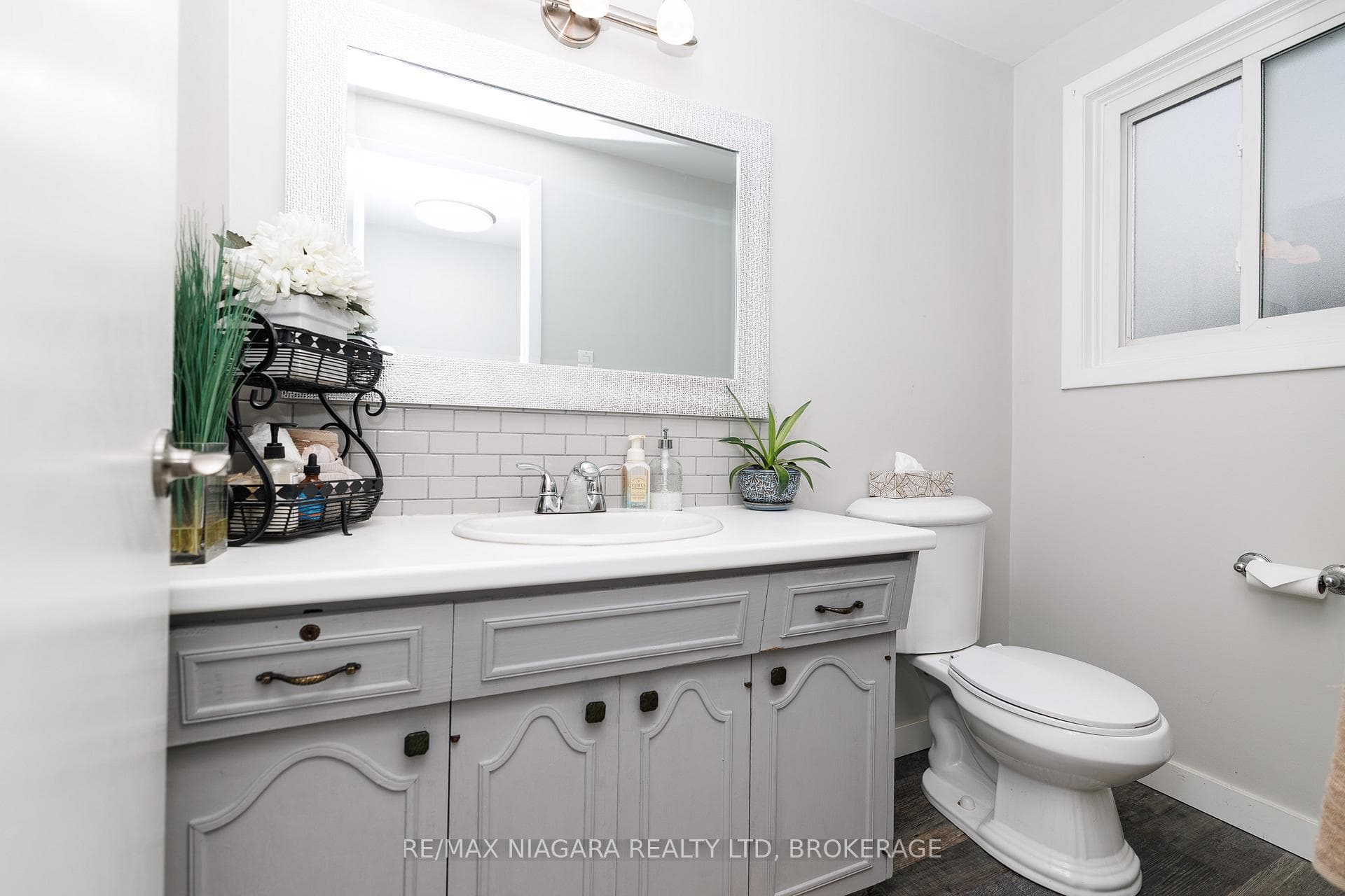 lower level 3pc bath
