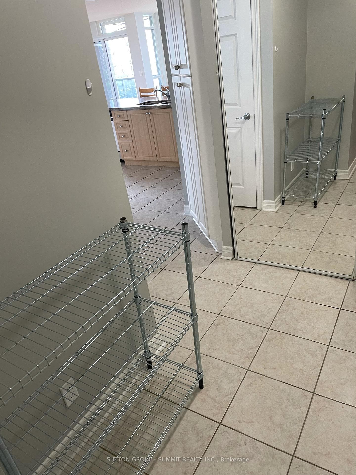 225 Wellesley Street Unit 805 photo 5