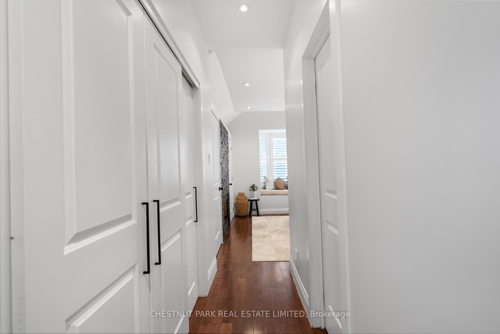 146 Boulton Avenue photo 19