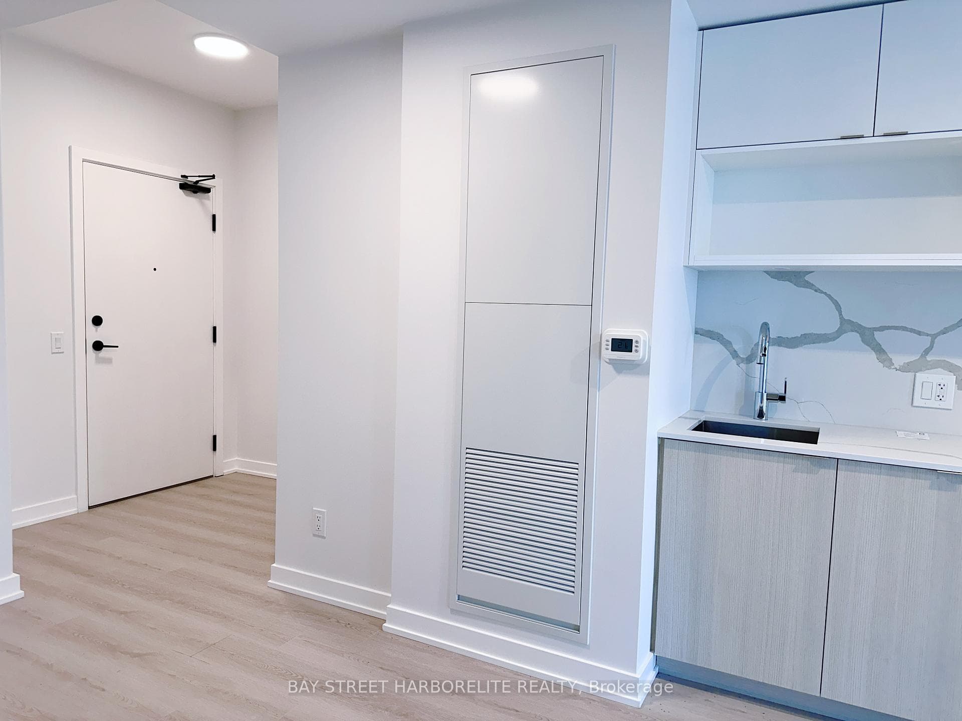 100 Queen Street Unit 603 photo 5