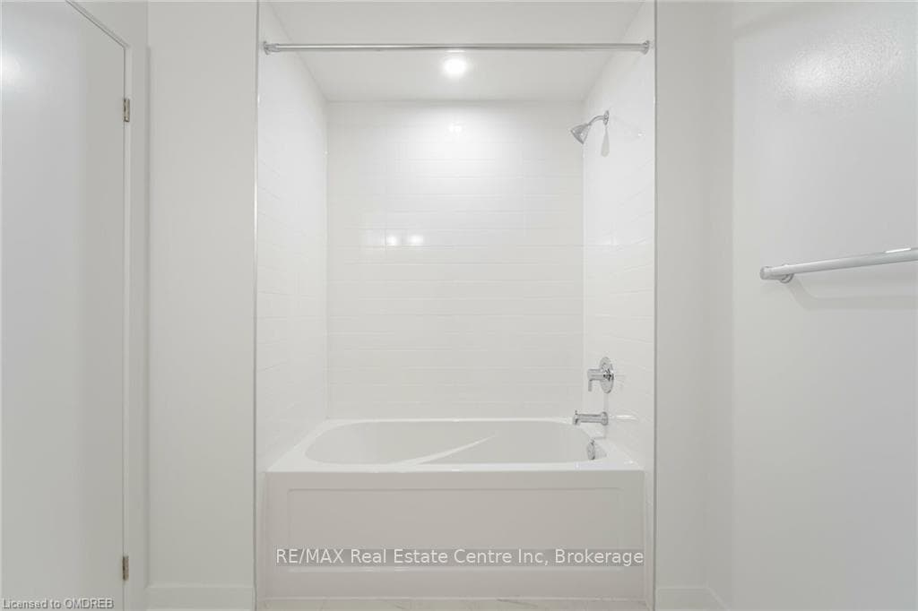 1440 CLARRIAGE Court Unit 201 photo 26