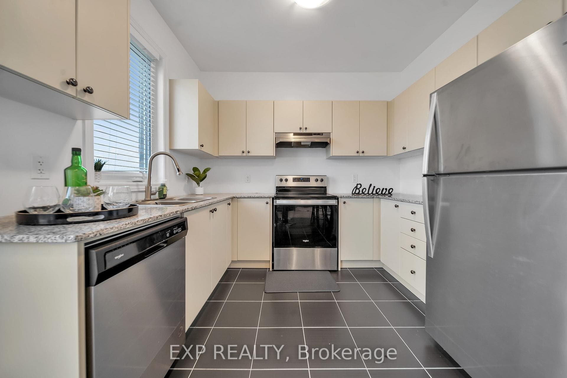 32 Mackenzie Street photo 17