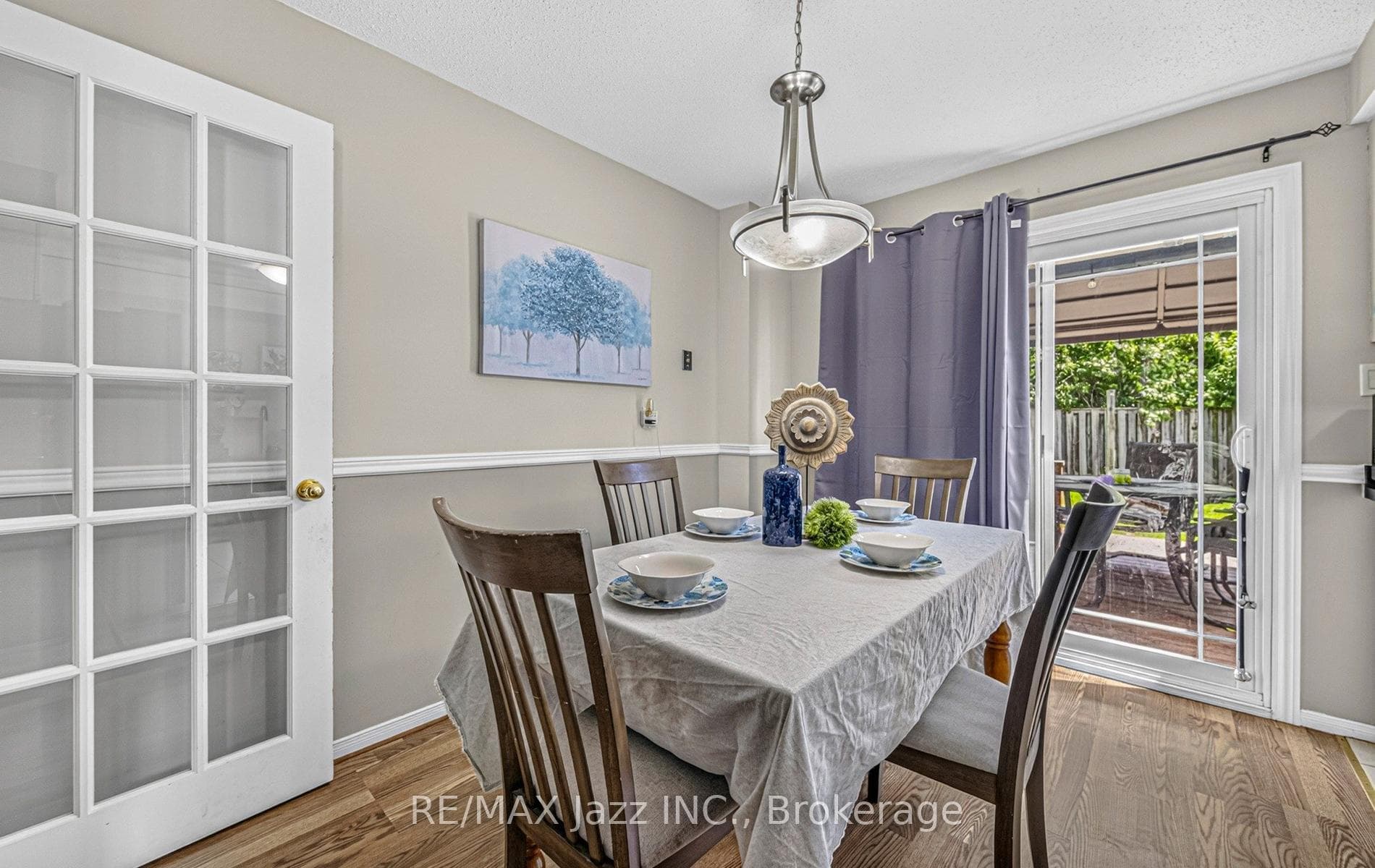 1387 Ritson Road photo 5