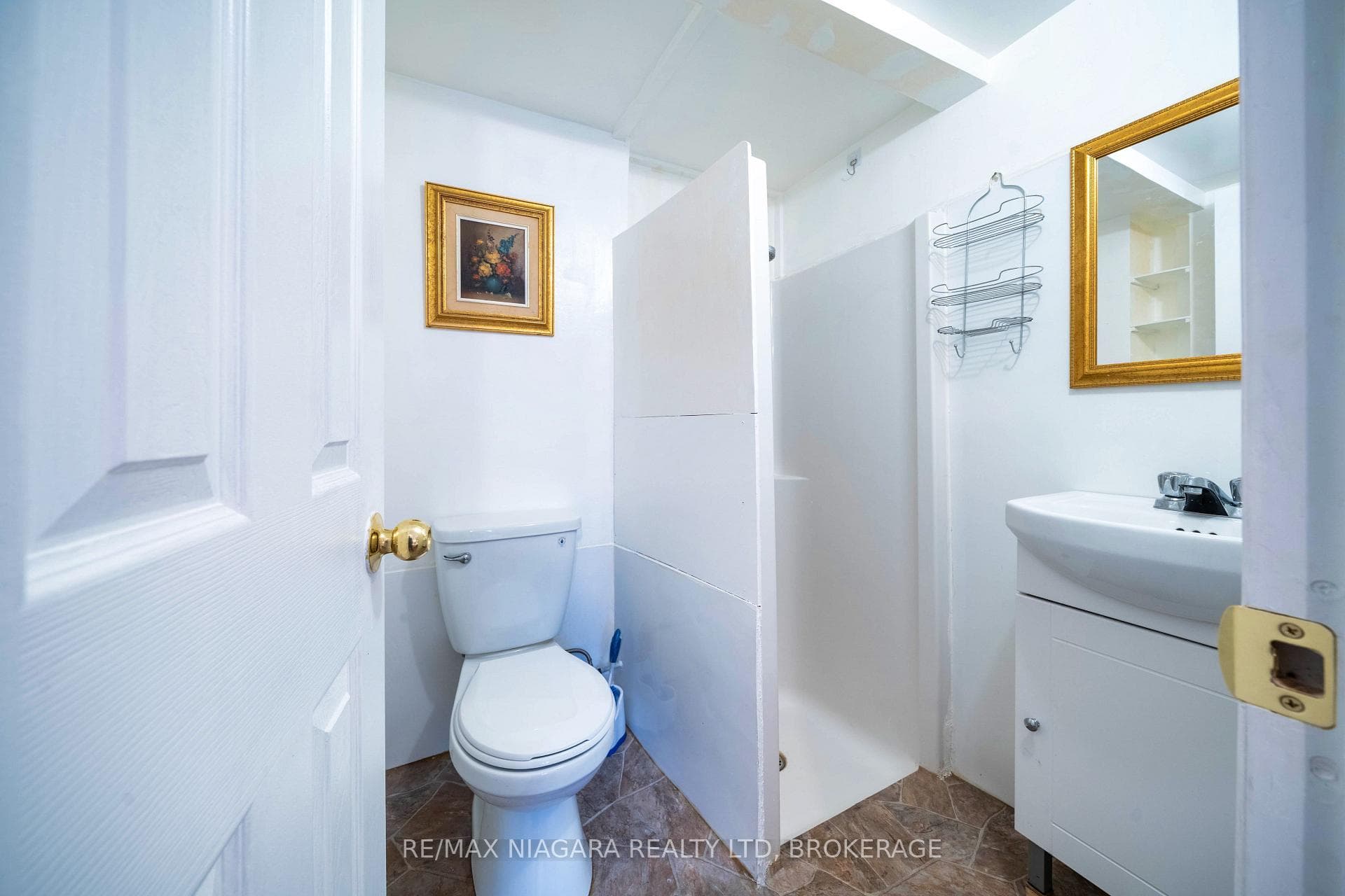 225 West 2nd Street photo 20