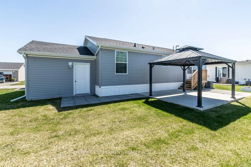 9 Hickory Hollow photo 31
