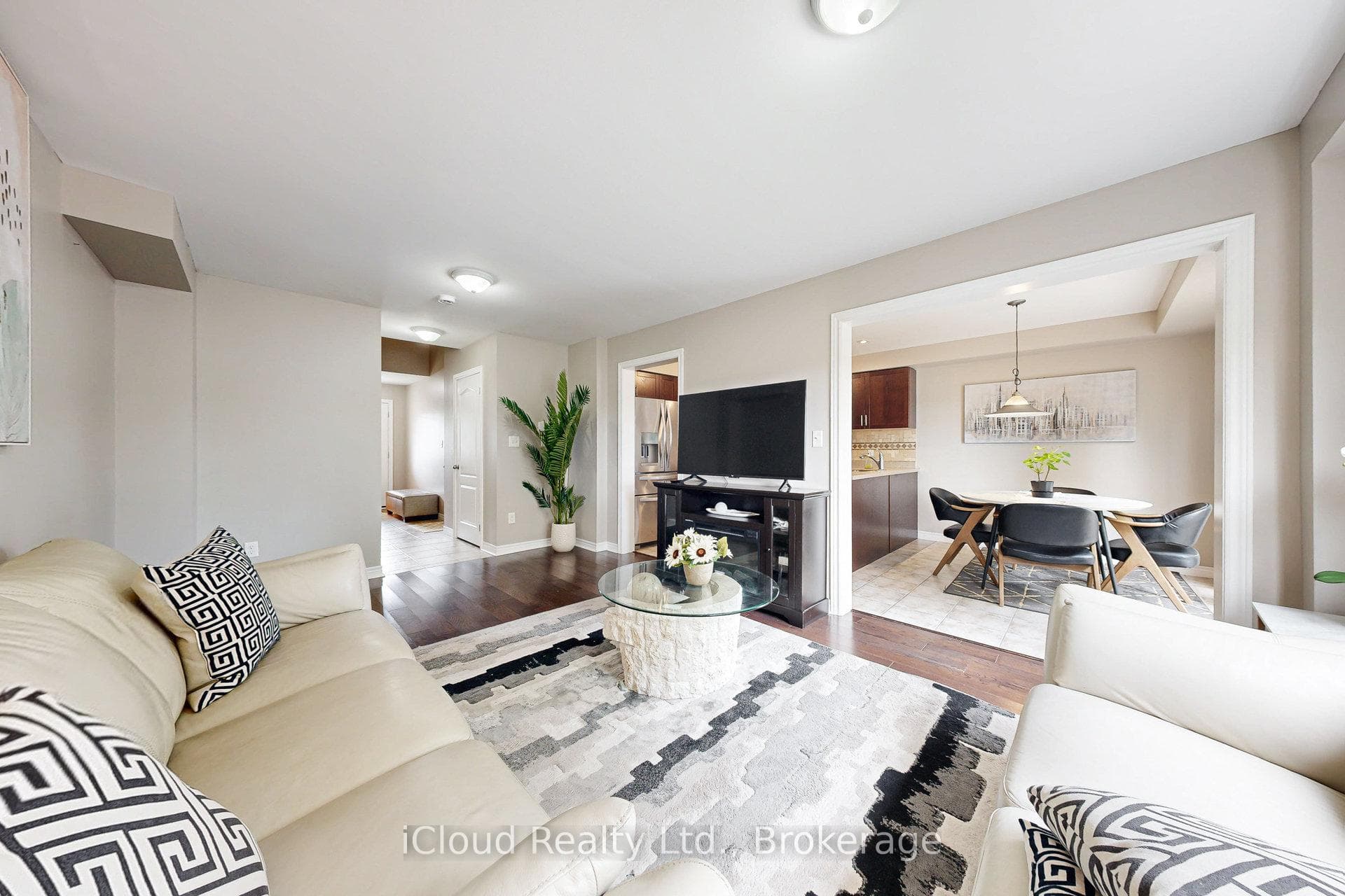 62 McMann Crescent photo 12