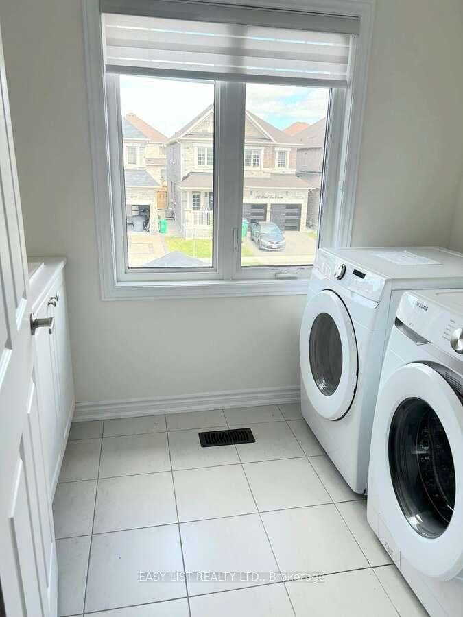 37 Royal Fern Crescent photo 26
