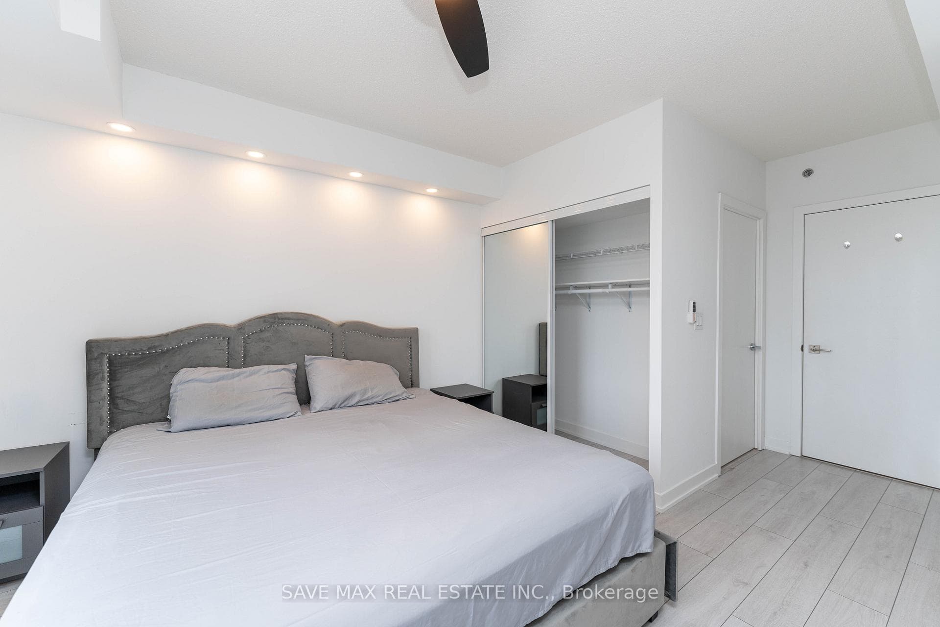 3200 Dakota Common Unit B317 photo 9