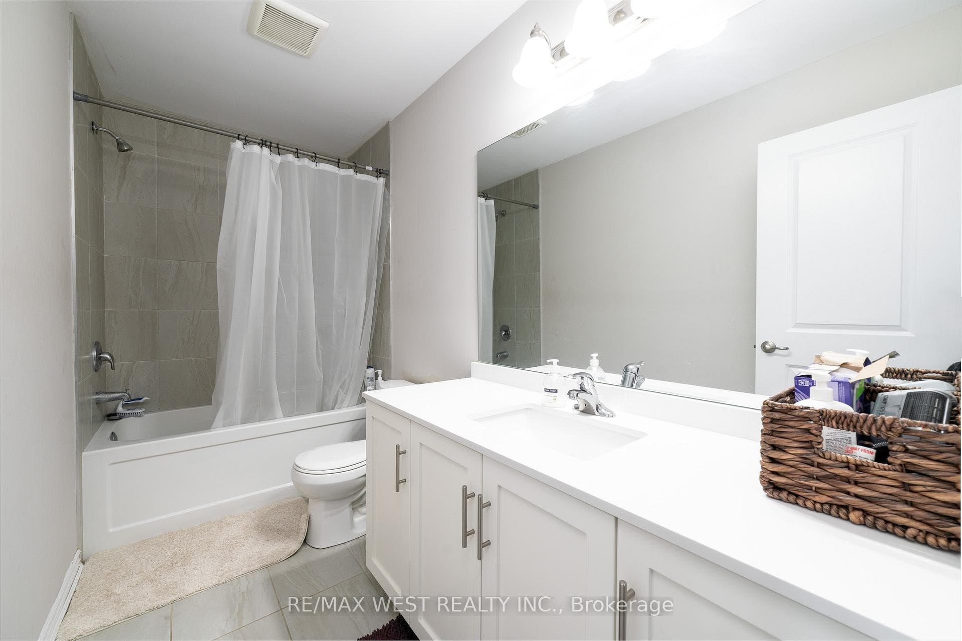 324 Equestrian Way photo 13