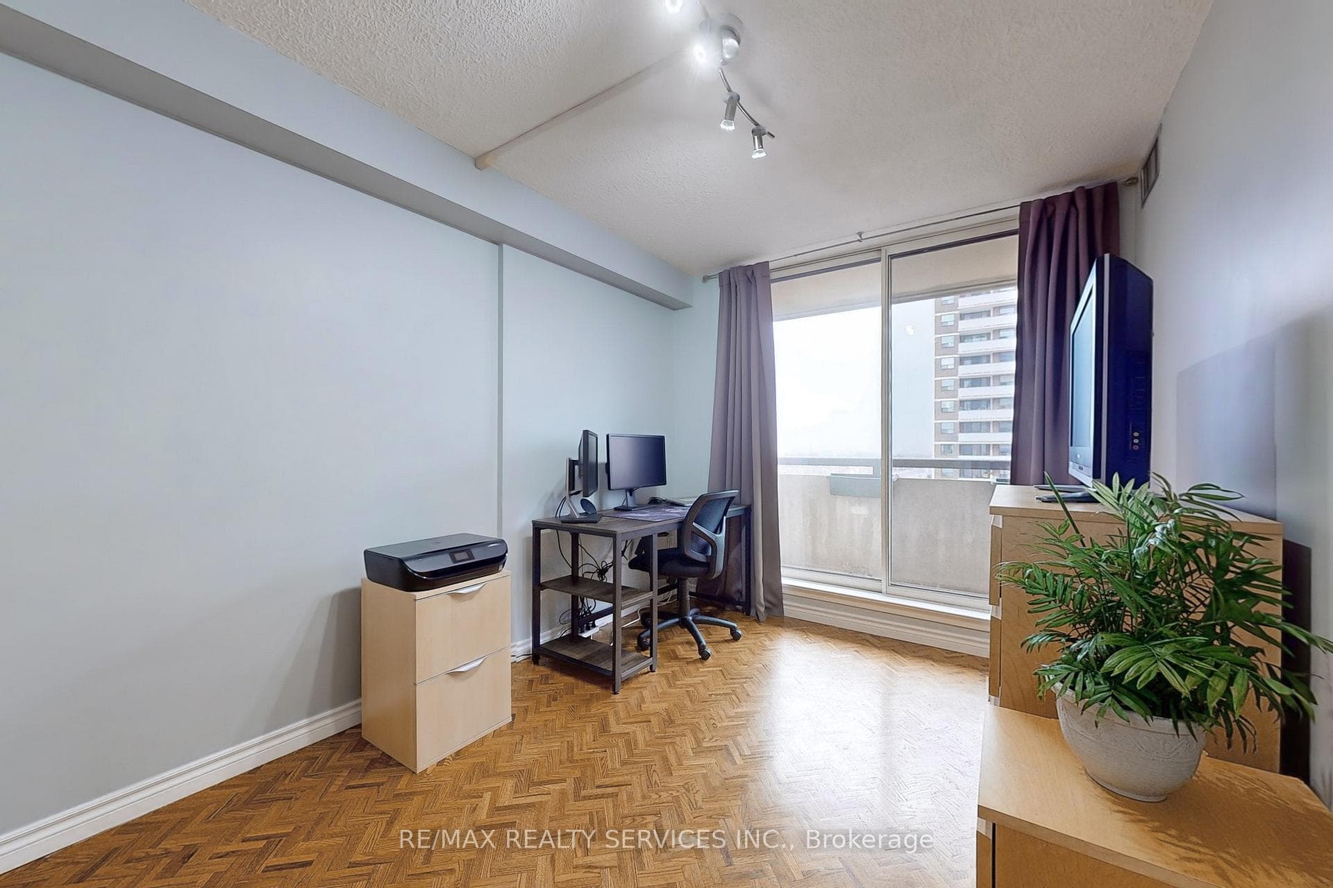5 Lisa Street Unit 710 photo 24