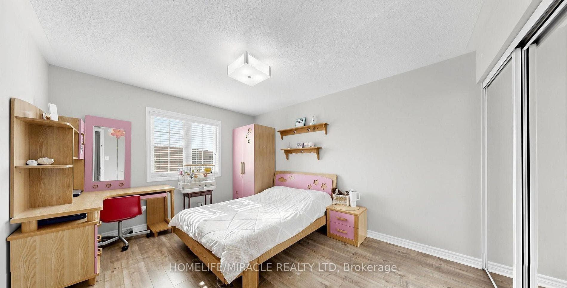 361 Brisdale Drive photo 20