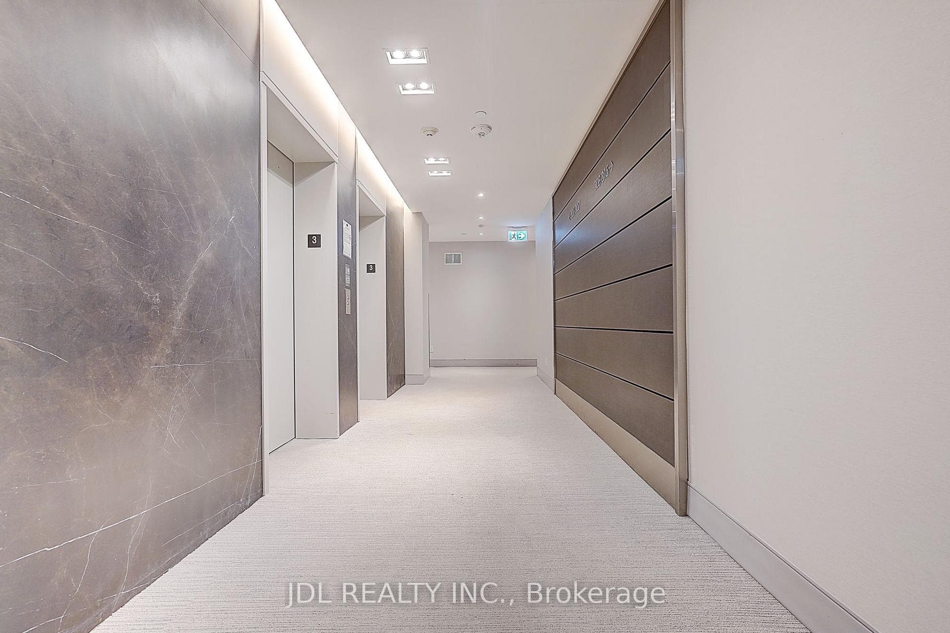 398 Highway 7 Street Unit 303 photo 10