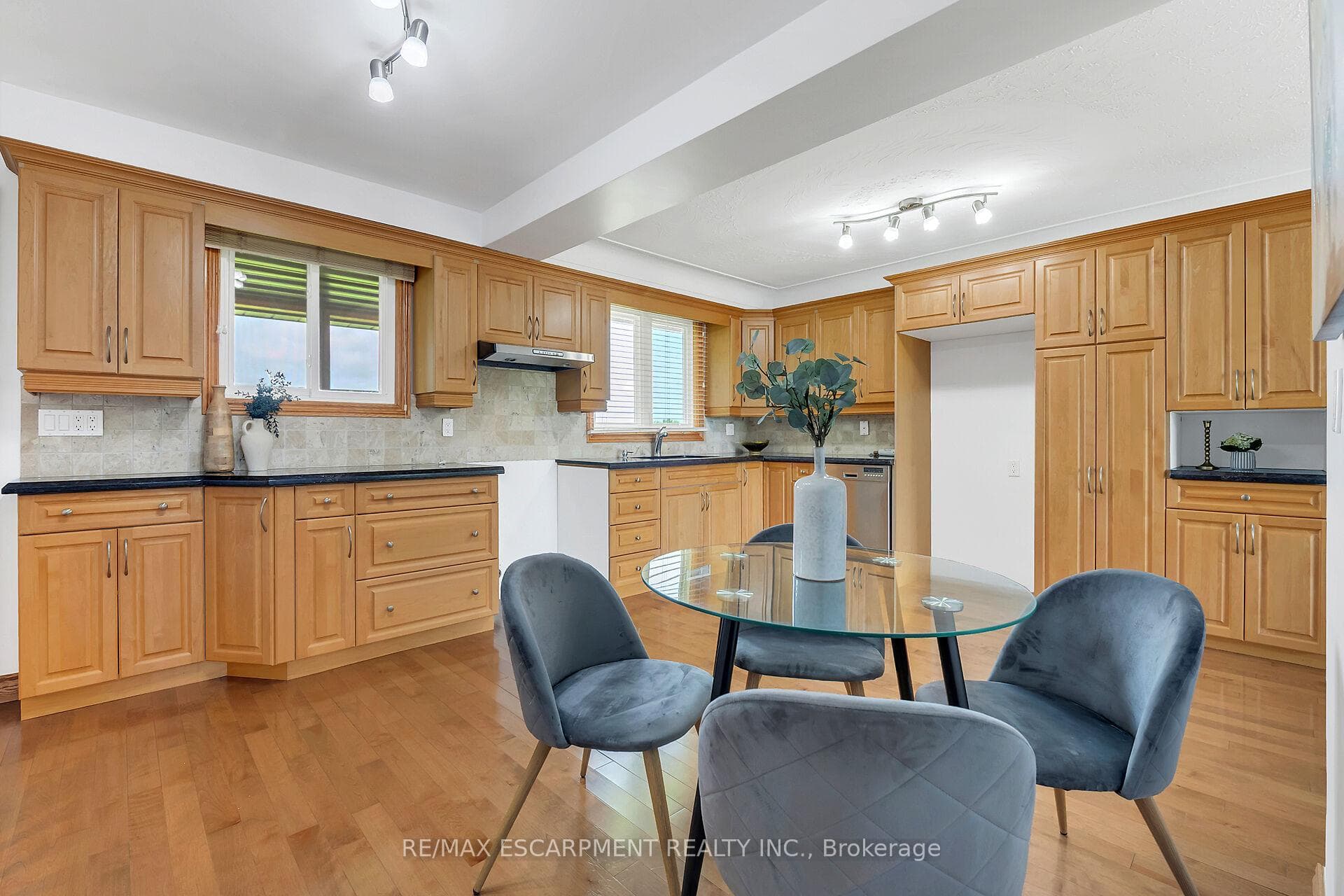 617 Eighth Road photo 11
