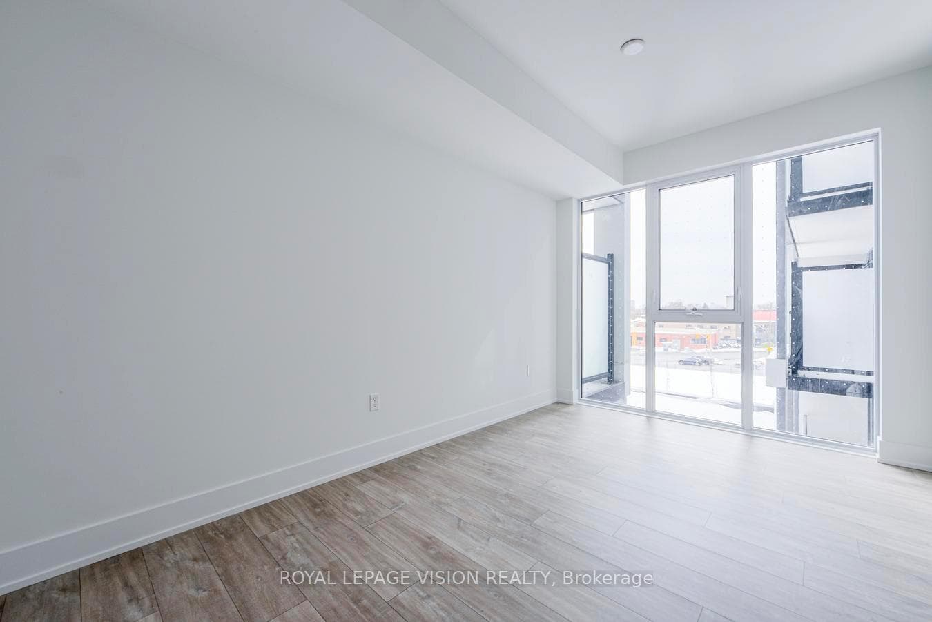 858 Dupont Street Unit 301 photo 13