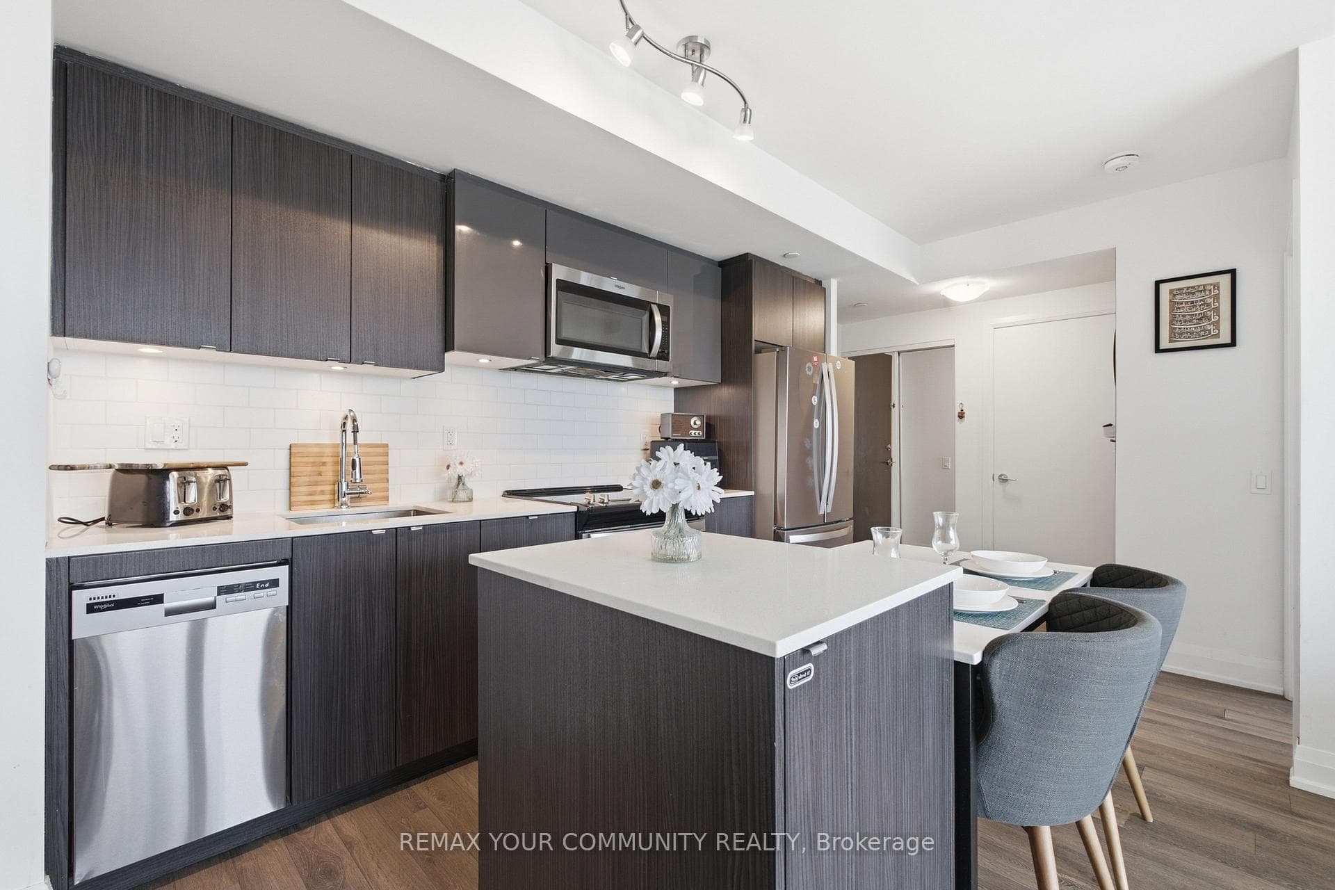 1461 Lawrence Avenue Unit 1504 photo 8