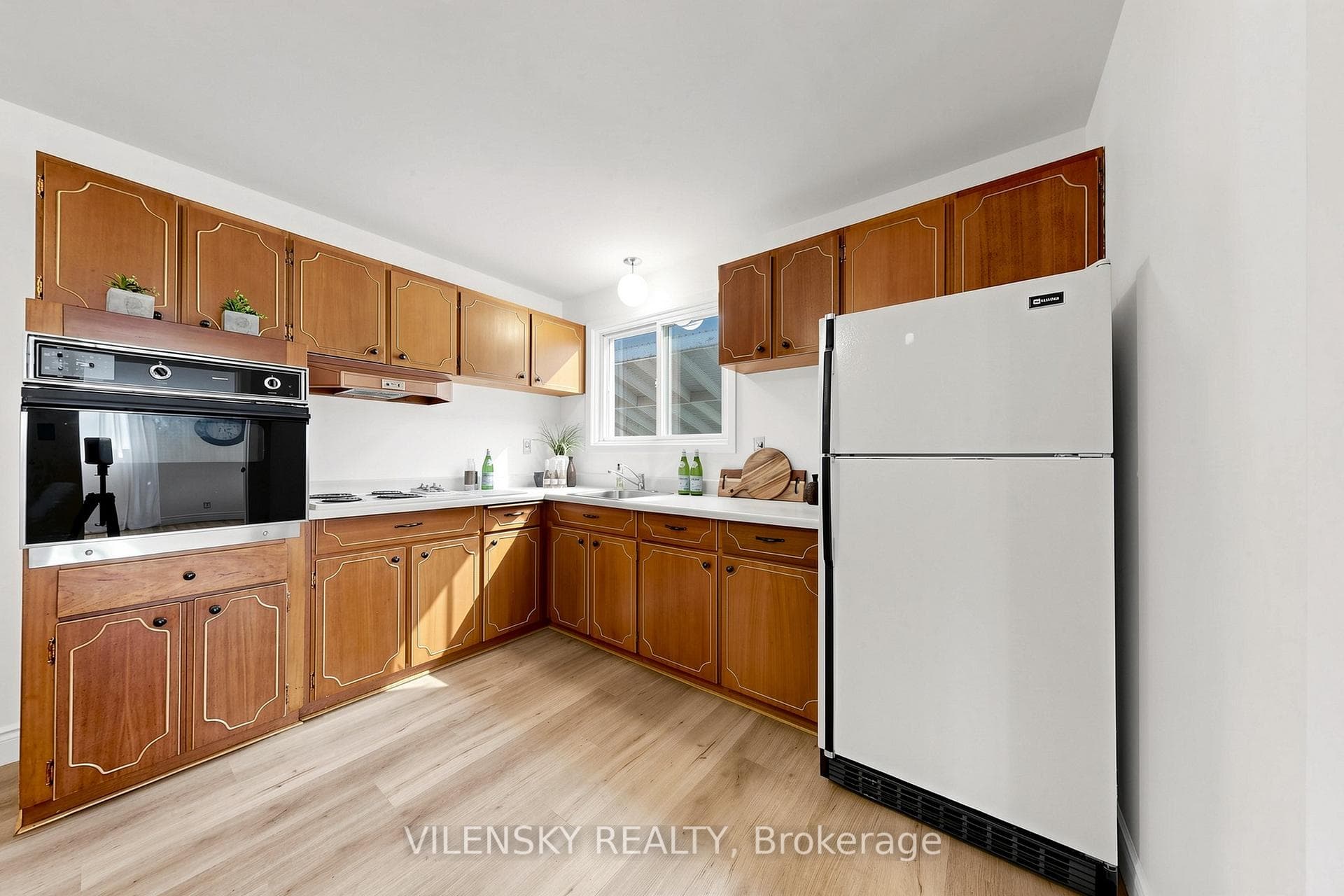 710 Kingfisher Drive photo 7