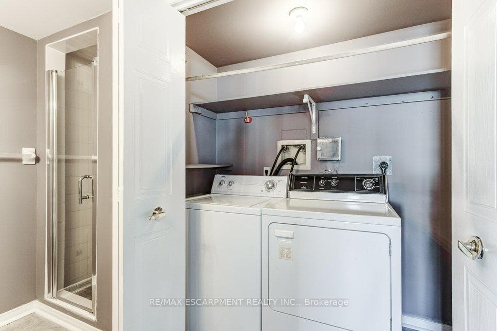 500 Silverbirch Boulevard Unit 203 photo 32