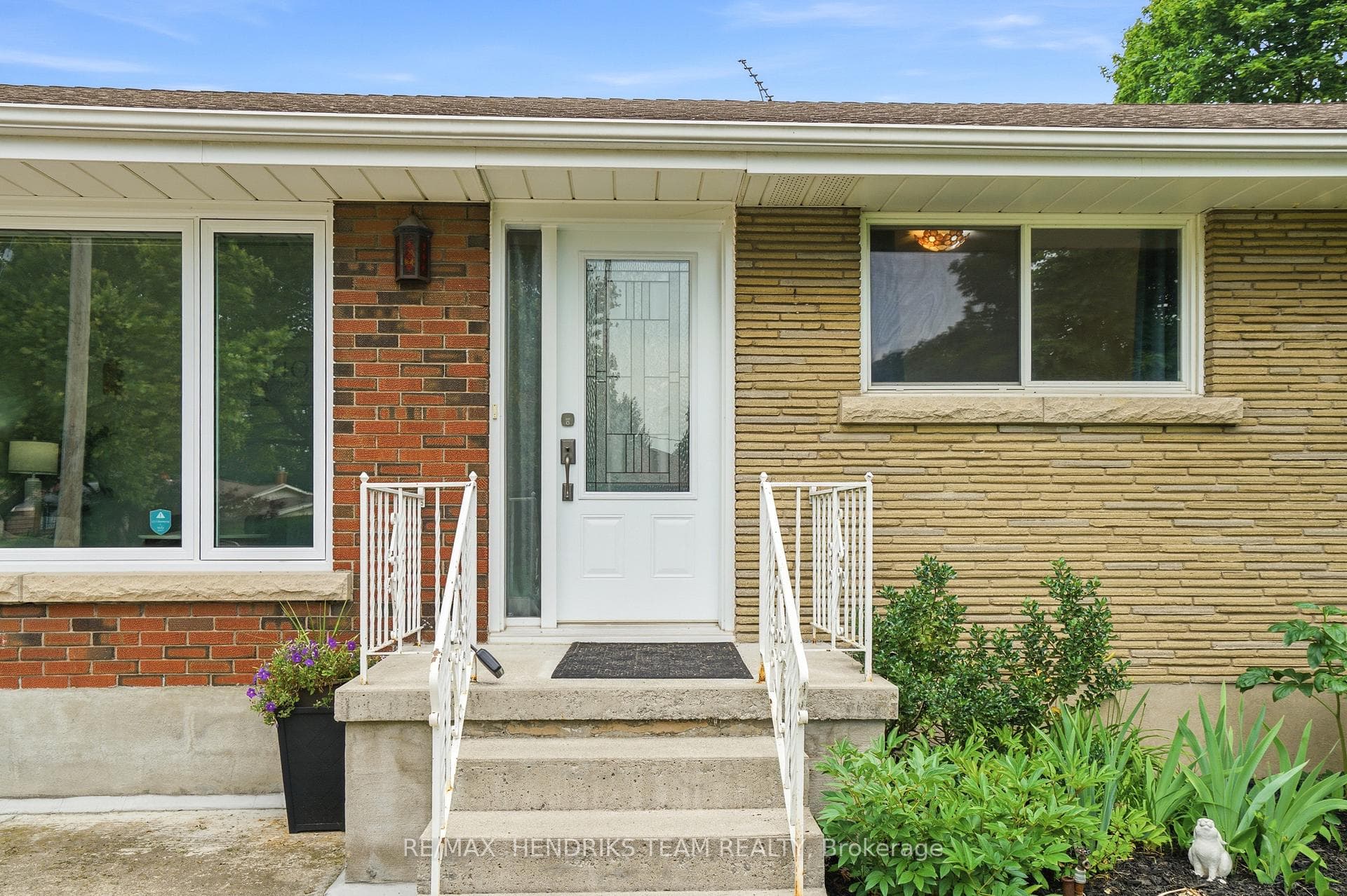 32 Hanson Drive photo 3