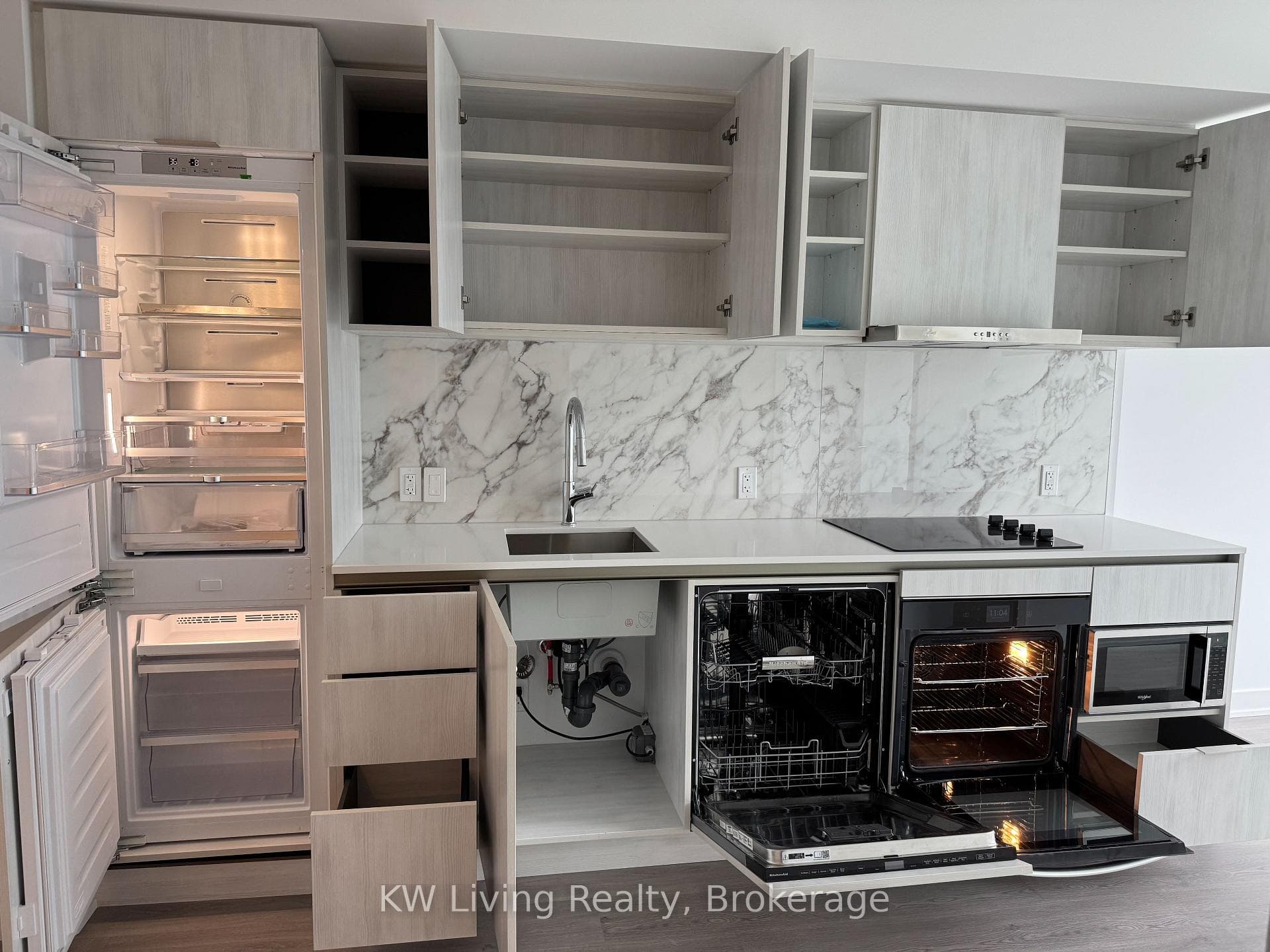 8 Wellesley Street Unit 4102 photo 10